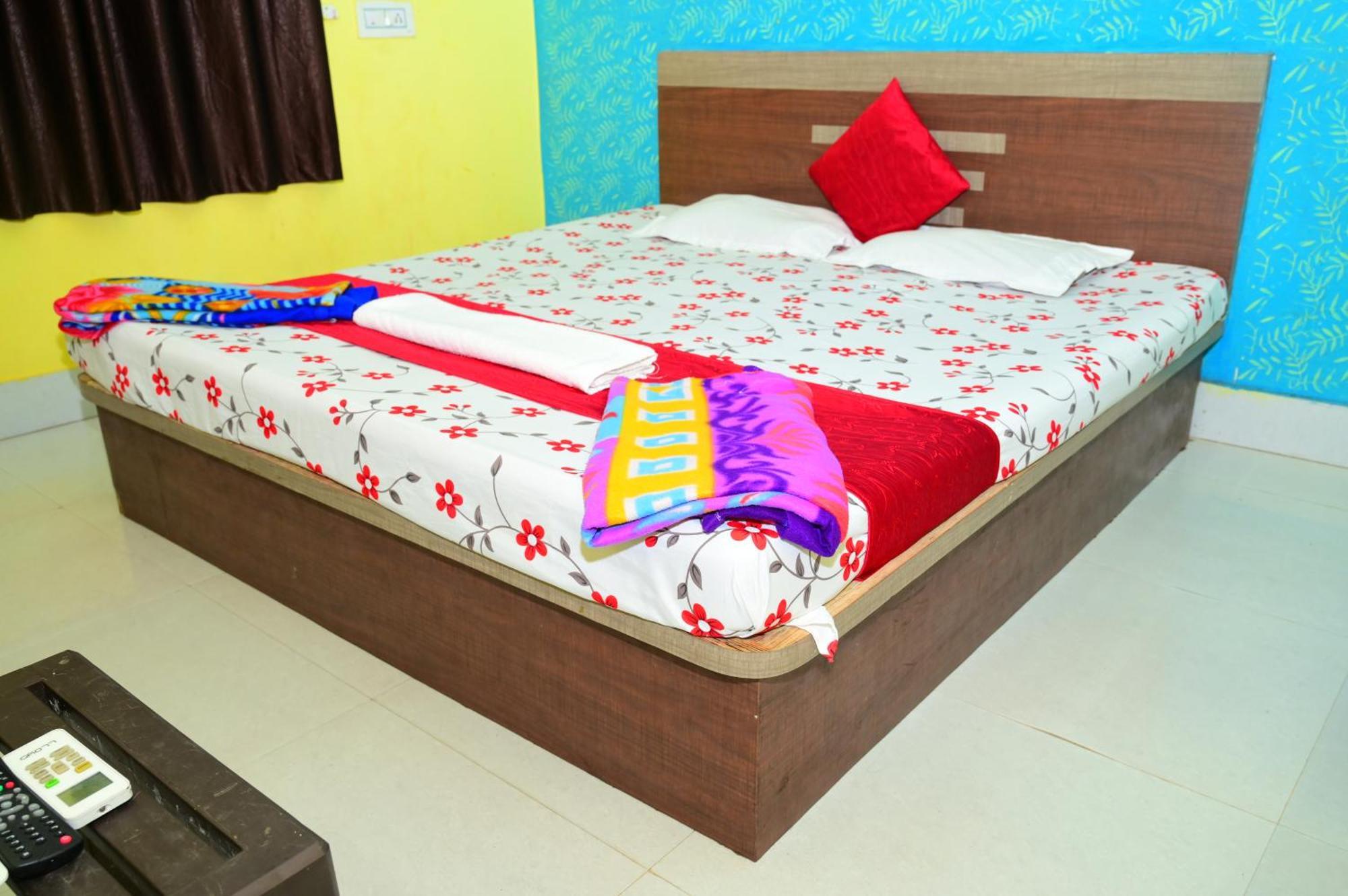 Mor Savashi -সোনালী সমুদ্র সৈকত স্বর্গদ্বার ও মন্দিরের কাছে হোটেল সাভাশি -near Golden Beach Swargadwar & Temple Best Choice Of Travellers Hotel Puri